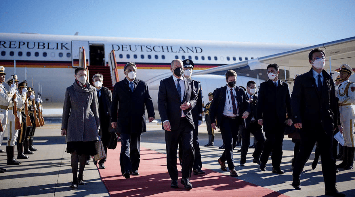 foto olaf scholz Bondskanselier Olaf Scholz bezoekt China eind ‘22 met zakendelegatie. Foto: CGTN